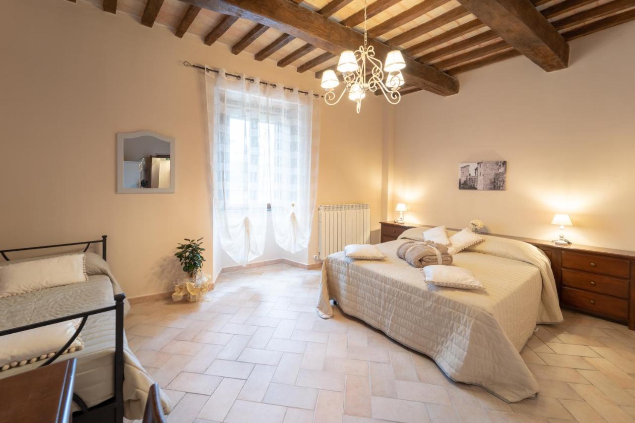 Albergo La Loggia Di San Martino Гуальдо-Тадино Экстерьер фото